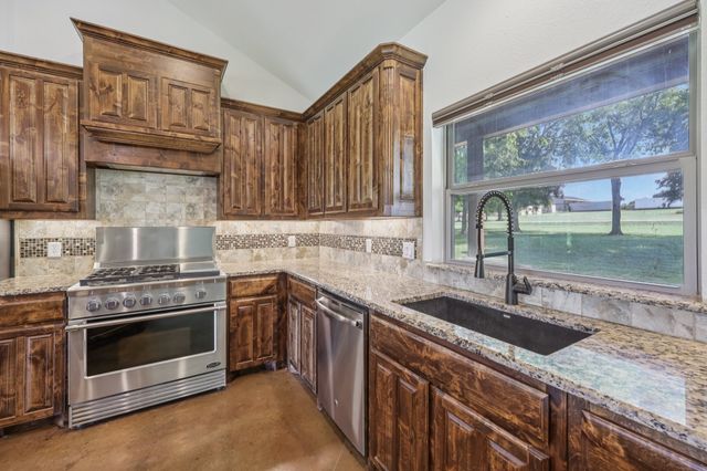 8137 Dollar Lane, Fort Worth, TX 76126