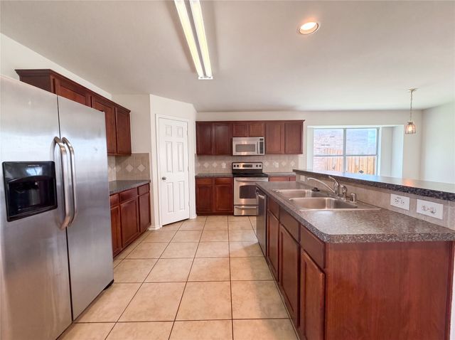 8608 Sagebrush Trail, Cross Roads, TX 76227