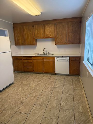 2144 2144 Alvarado St, San Leandro, CA 94577