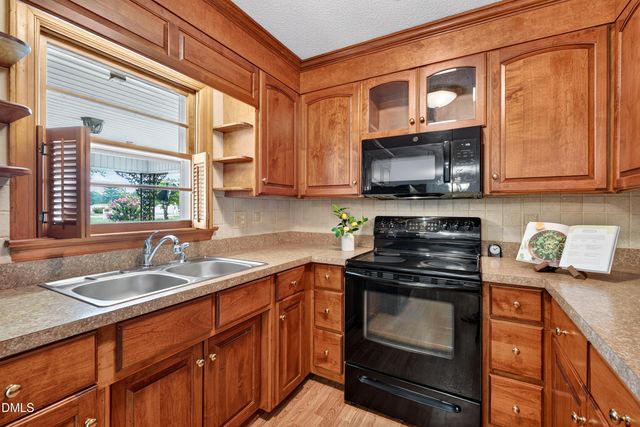 6269 Flower Hill Road, Kenly, NC 27542