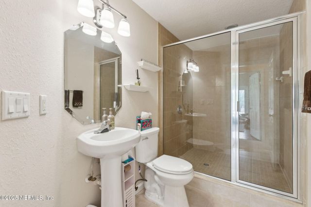 12610 ANGEL LAKE Drive W, Jacksonville, FL 32218