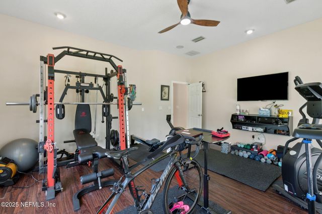 12610 ANGEL LAKE Drive W, Jacksonville, FL 32218