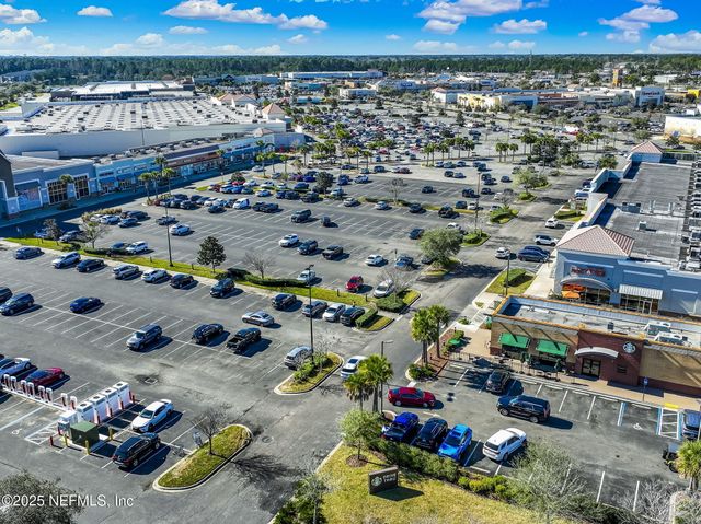 12610 ANGEL LAKE Drive W, Jacksonville, FL 32218