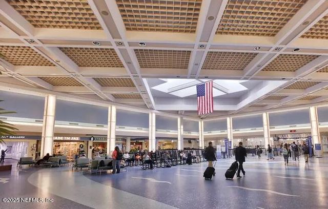 12610 ANGEL LAKE Drive W, Jacksonville, FL 32218