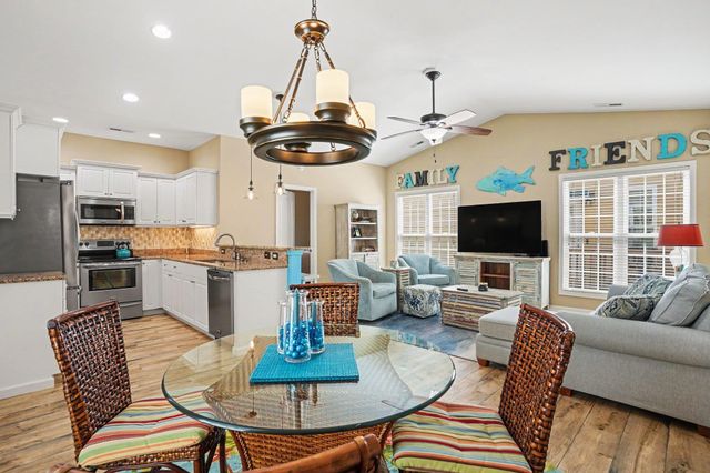 65 Weatherboard Ct., Pawleys Island, SC 29585