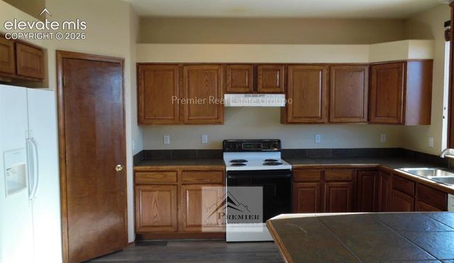 7067 Hillock Drive, Colorado Springs, CO 80922
