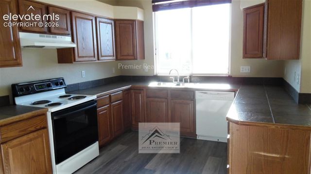 7067 Hillock Drive, Colorado Springs, CO 80922