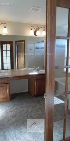 7067 Hillock Drive, Colorado Springs, CO 80922