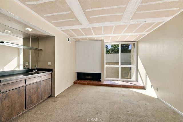 576 N Bellflower 341, Long Beach, CA 90814