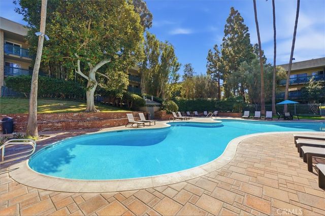 576 N Bellflower 341, Long Beach, CA 90814