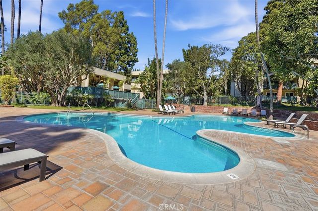 576 N Bellflower 341, Long Beach, CA 90814