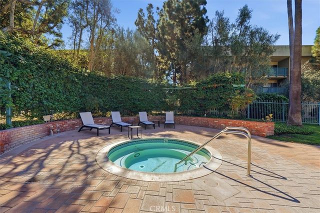 576 N Bellflower 341, Long Beach, CA 90814