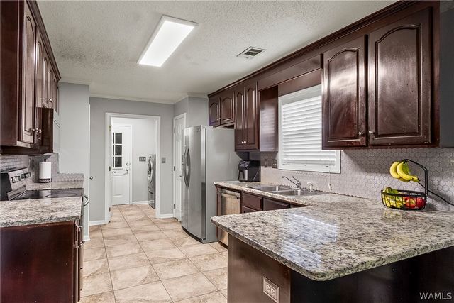 4508 1st Ave E, Northport, AL 35473