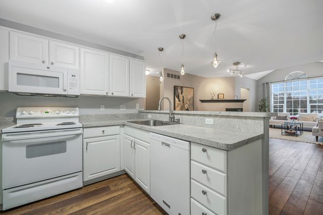 4101 Cameron Circle, Commerce Twp, MI 48390