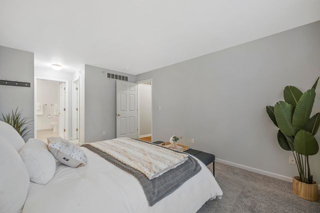 4101 Cameron Circle, Commerce Twp, MI 48390