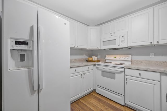 4101 Cameron Circle, Commerce Twp, MI 48390