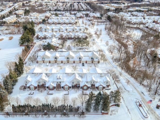 4101 Cameron Circle, Commerce Twp, MI 48390