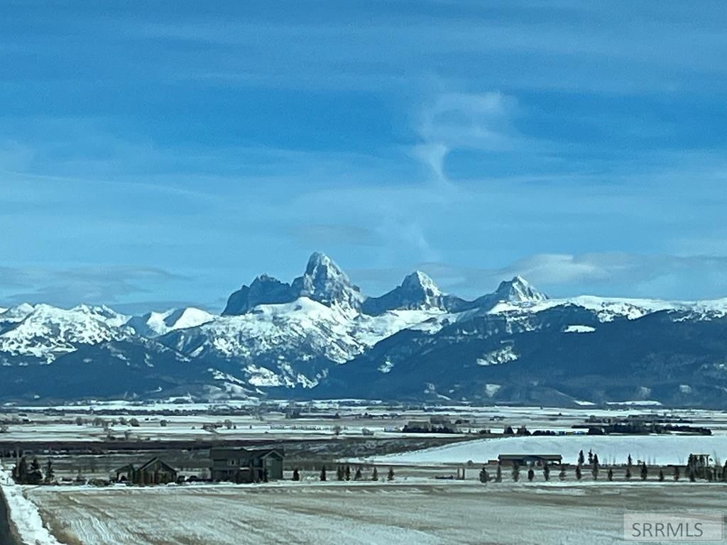 Image 2 of property listing at 3080 Grandview Drive, Tetonia, ID 83452