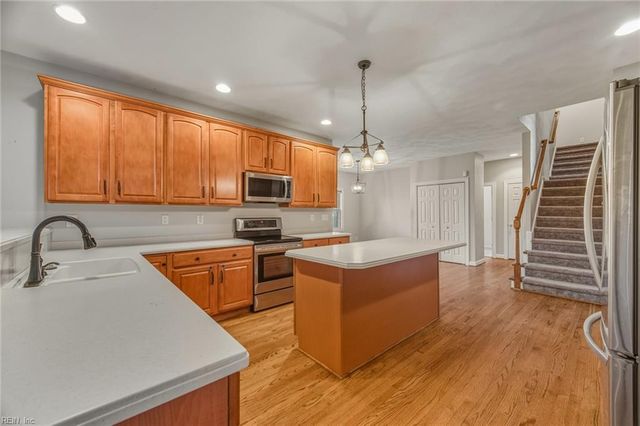 4415 McCaan QUAY, Chesapeake, VA 23320