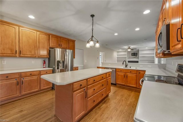 4415 McCaan QUAY, Chesapeake, VA 23320