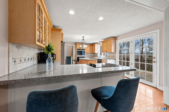 180 Dogwood Lane, South Windsor, CT 06074