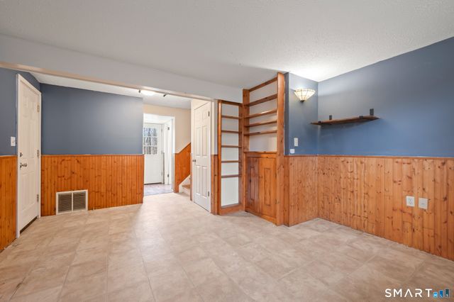 180 Dogwood Lane, South Windsor, CT 06074