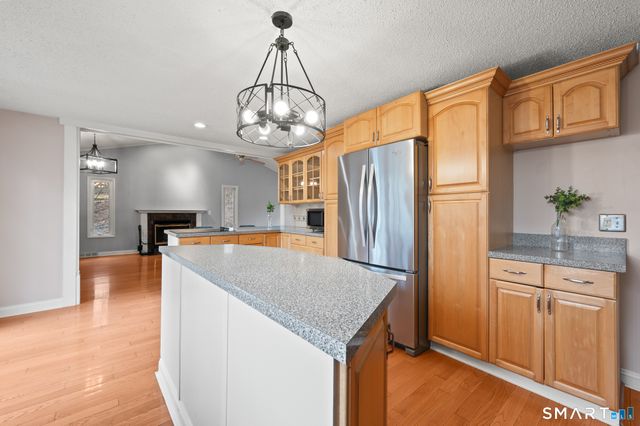 180 Dogwood Lane, South Windsor, CT 06074