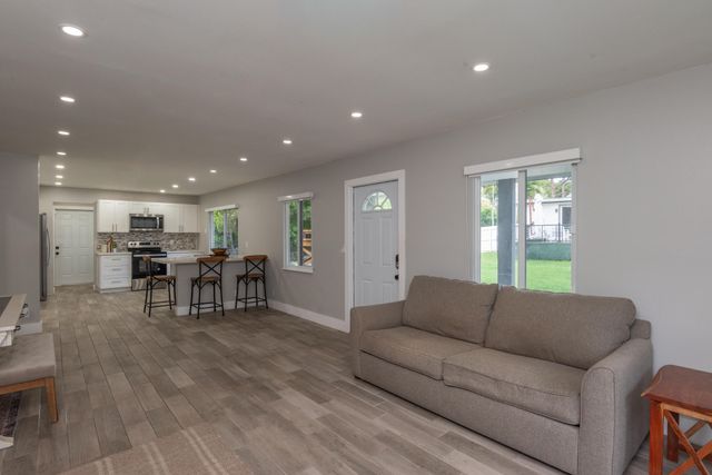 13487 Barwick Road B, Delray Beach, FL 33445