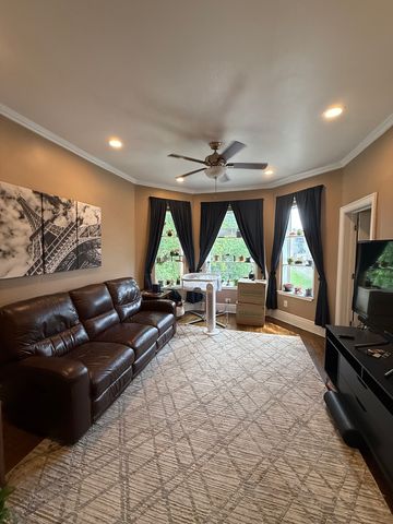 3252 W Crystal Street 2, Chicago, IL 60651