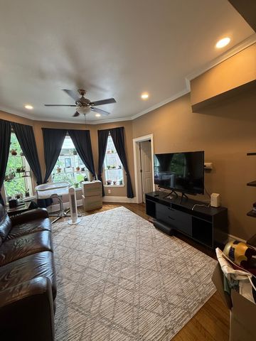 3252 W Crystal Street 2, Chicago, IL 60651