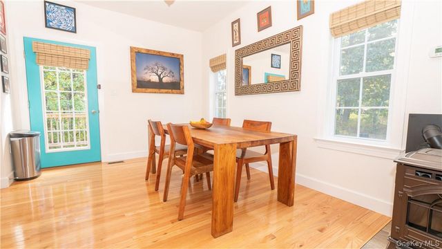 9 Jake Henry Drive, Marlboro, NY 12542