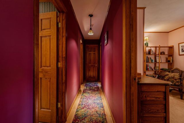 90 Lawrence Lane, Sunderland, VT 05250