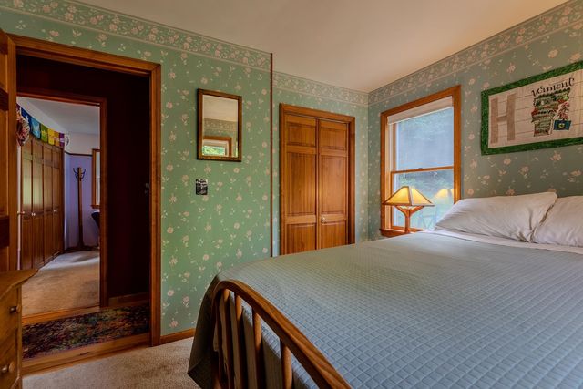 90 Lawrence Lane, Sunderland, VT 05250
