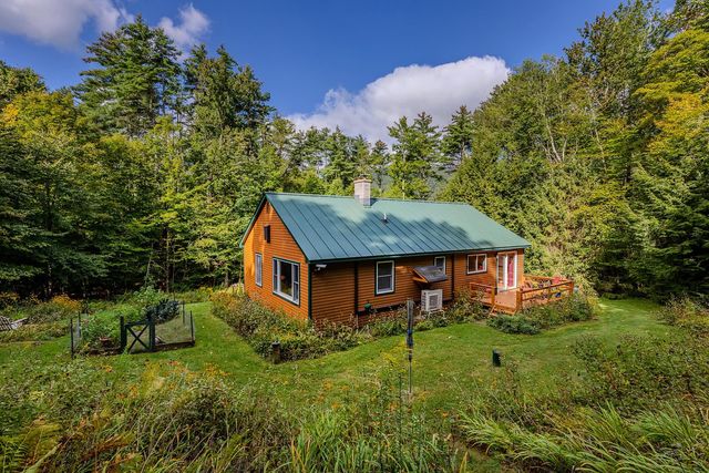 90 Lawrence Lane, Sunderland, VT 05250