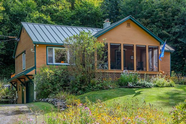 90 Lawrence Lane, Sunderland, VT 05250