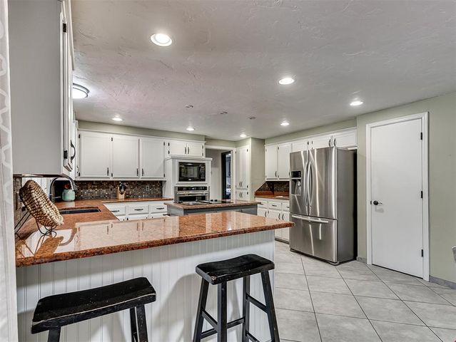 1909 N Mistletoe Lane, Edmond, OK 73034