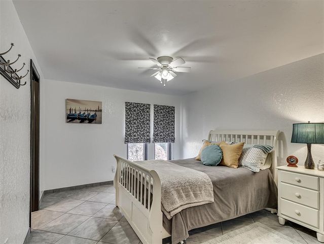 1909 N Mistletoe Lane, Edmond, OK 73034