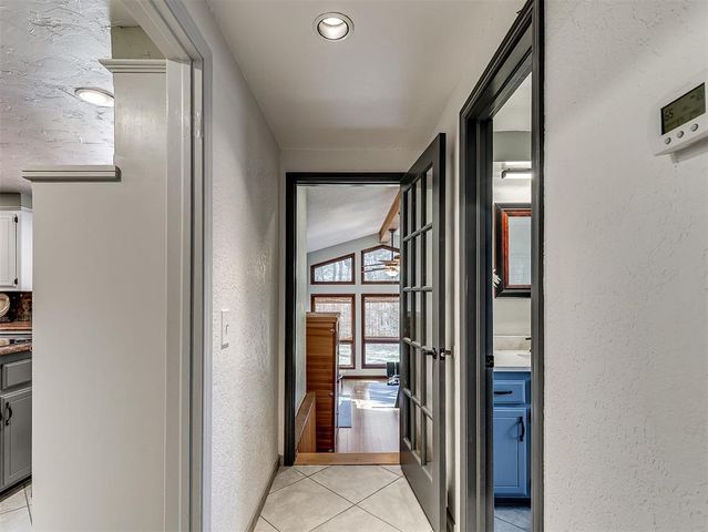 1909 N Mistletoe Lane, Edmond, OK 73034