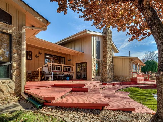 1909 N Mistletoe Lane, Edmond, OK 73034