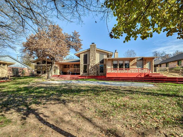 1909 N Mistletoe Lane, Edmond, OK 73034