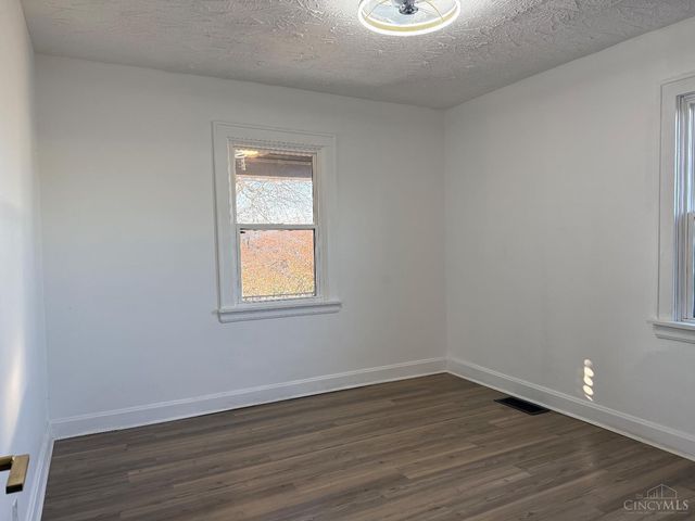 1100 Carolina Avenue, Cincinnati, OH 45237