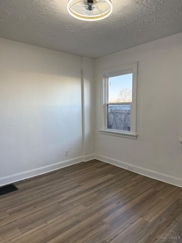 1100 Carolina Avenue, Cincinnati, OH 45237