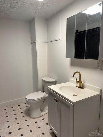 1100 Carolina Avenue, Cincinnati, OH 45237