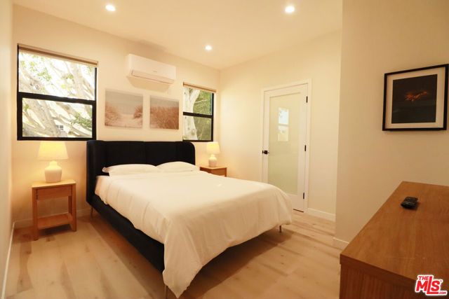 9024 Phyllis Avenue D, West Hollywood, CA 90069