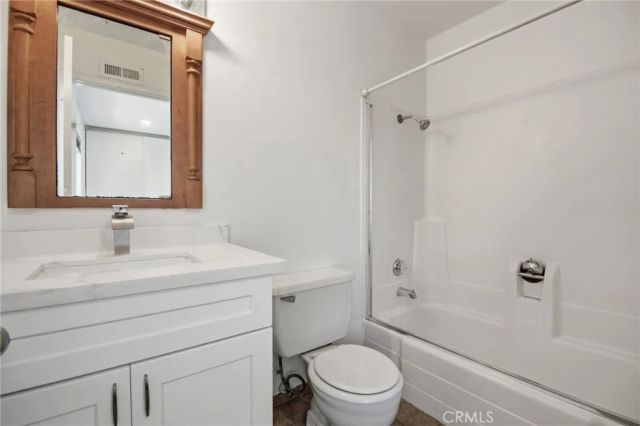 3342 Elm Avenue 26, Long Beach, CA 90807