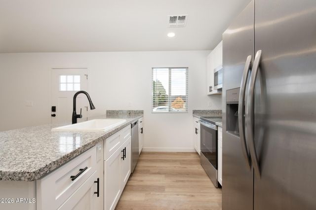 3153 W Sweetwater Avenue, Phoenix, AZ 85029