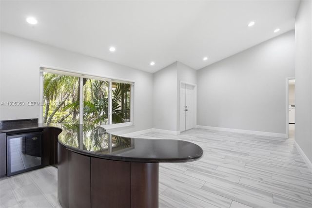 8230 SW 55th Ct, Davie, FL 33328