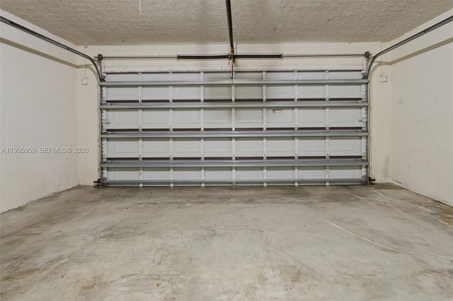 8230 SW 55th Ct, Davie, FL 33328