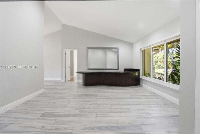 8230 SW 55th Ct, Davie, FL 33328