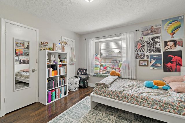 1910 E Navaho Trail, Katy, TX 77449